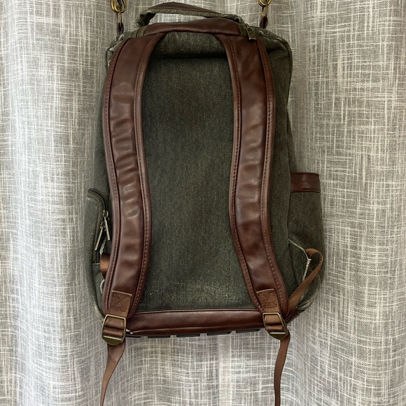 Itzy Ritzy Cole's Boss Diaper Bag Backpack - Picture 4 of 16